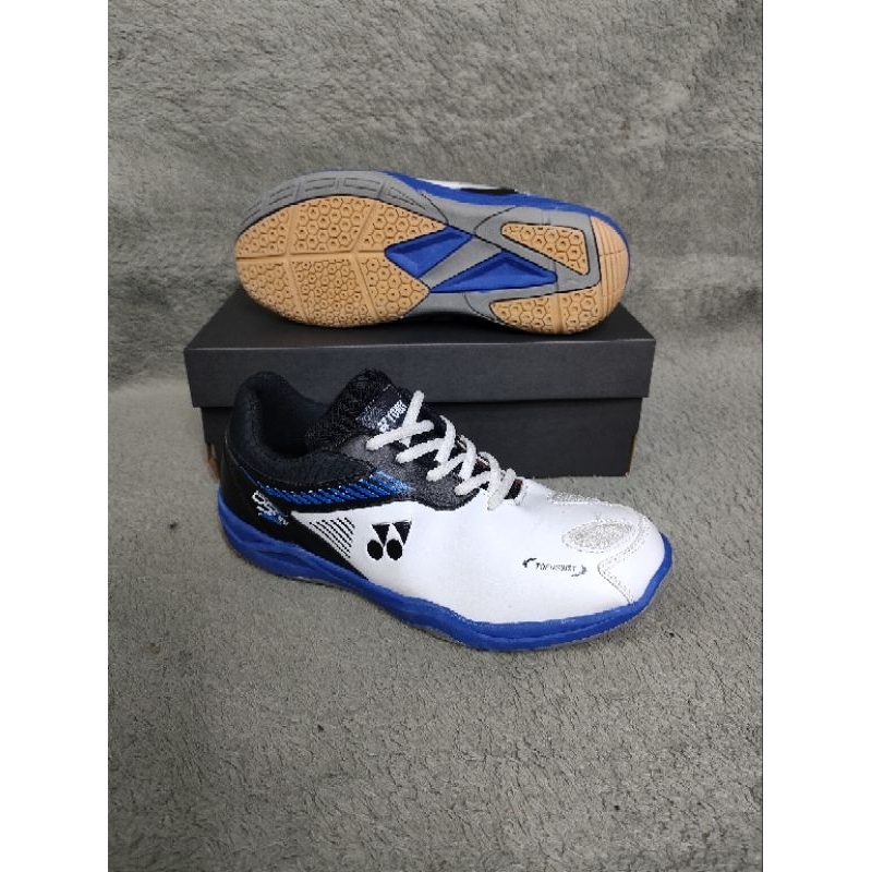 SEPATU OLAHRAGA BATMINTON PRIA YONEX SEPATU OLAHRAGA YONEX PRIA SEPATU BADMINTON PRIA YONEX HARGA DI