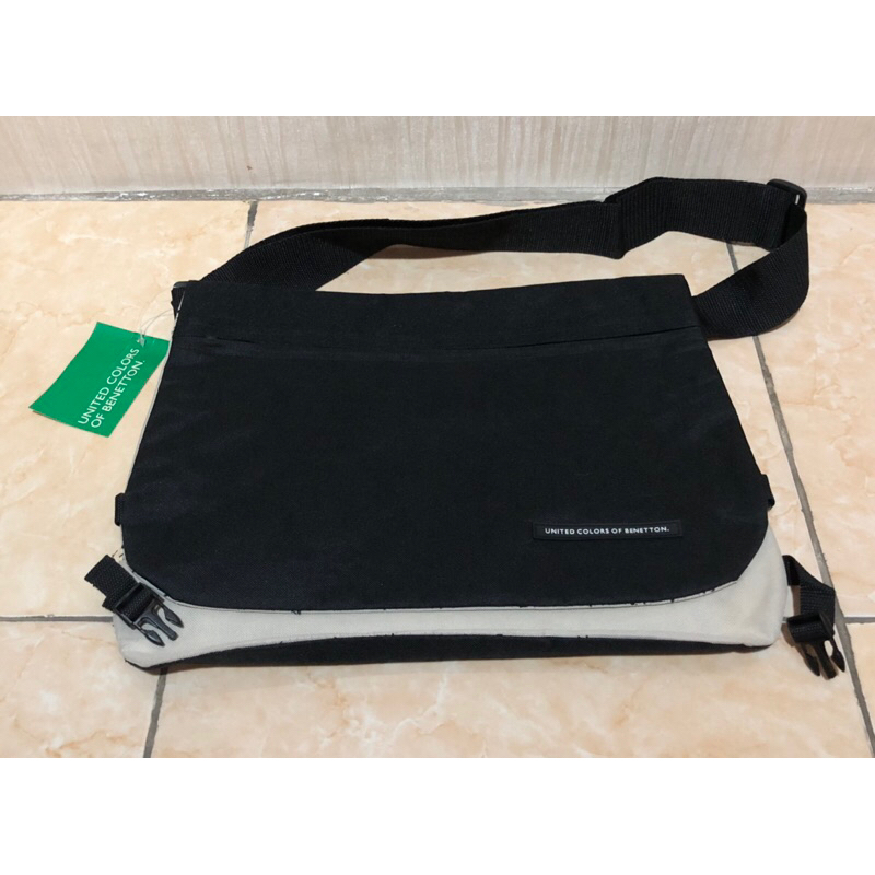 Tas Benetton unisex original old stock