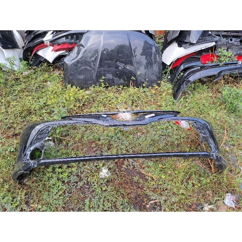 bumper depan toyota camry tahun 2018/2019/2020