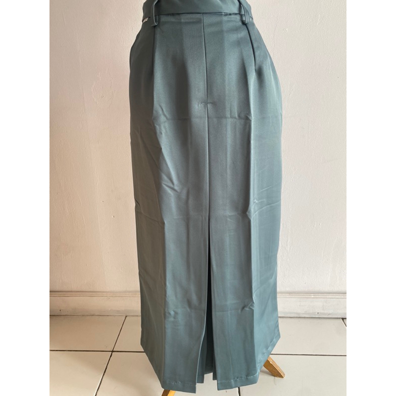 ROK SEKOLAH SMA REMPEL SATU DEPAN