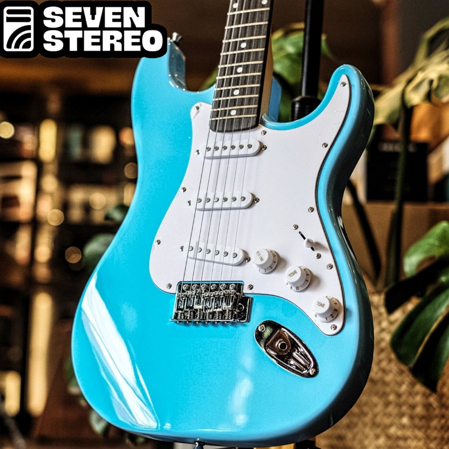 Stinger SST10 Stratocaster Model Electric Guitar Sky Blue