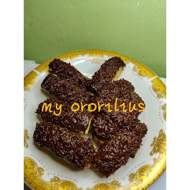 

PUKIS HOMEMADE BY myororilius