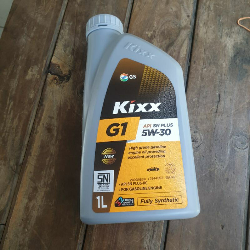 OLI MESIN KIXX SAE 5W/30 1 LITER FULL SYNTETIC