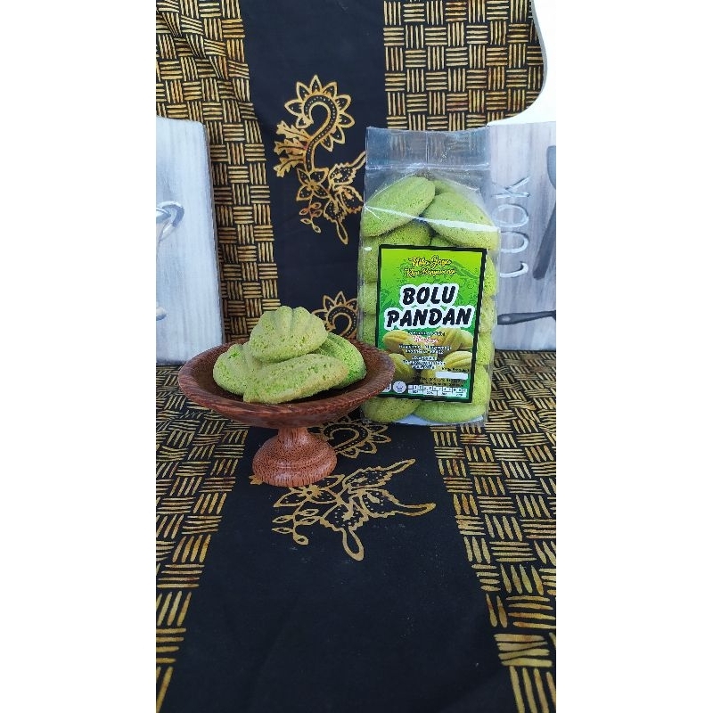 

Oleh - Oleh Khas Banyuwangi/Bolu Pandan 210g