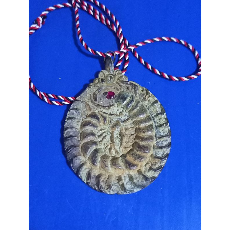 Kalung Tridatu Liontin Lipan Bermustika Perunggu Majapahit