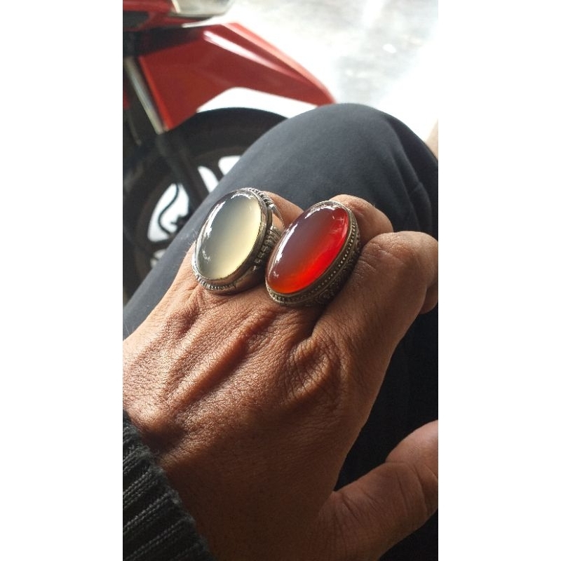 Batu Bacan Obi Merah Bonus batu Chalchedony