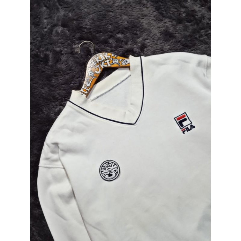 [SOLD OFFLINE] V NECK FILA