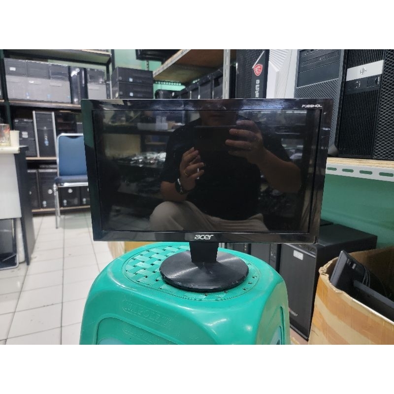 monitor lcd & led  16 inch Widescreen