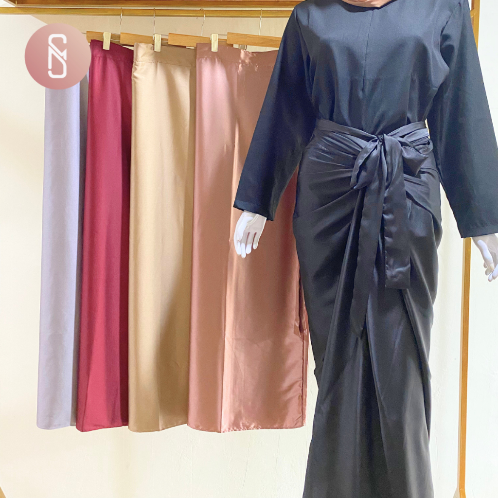 Rok Lilit Jumbo Silk Big Size Hitam Polos Panjang Wanita Maxi Kebaya