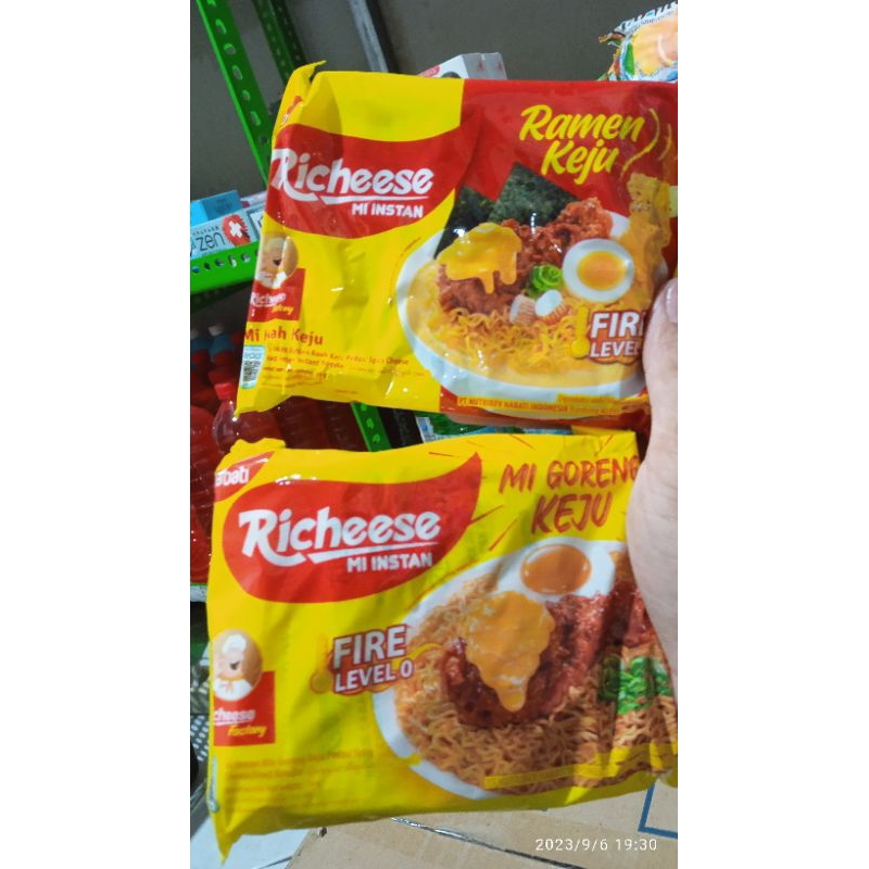 

mie richeese isi 10 bungkus