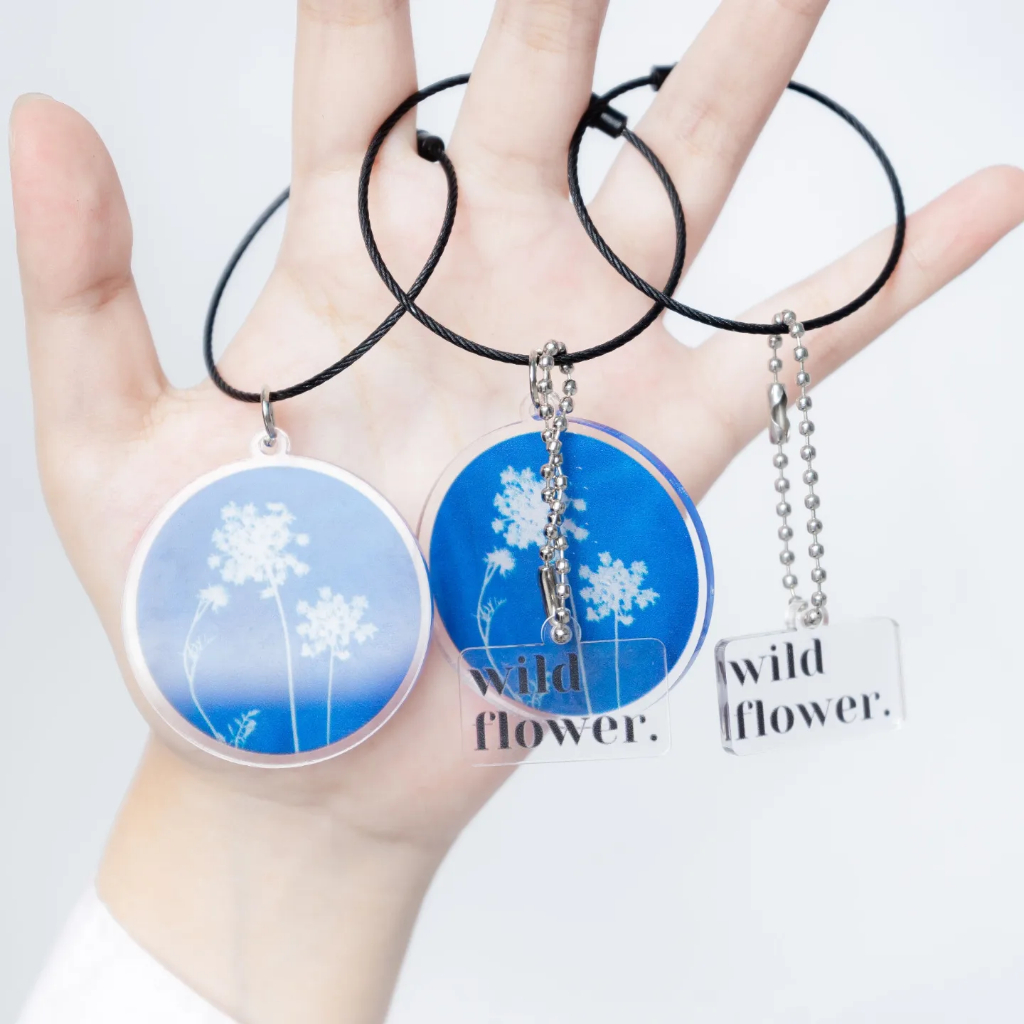 DAILYJOA - Gantungan Kunci Keychain Cyanotype Wild Flower BTS RM