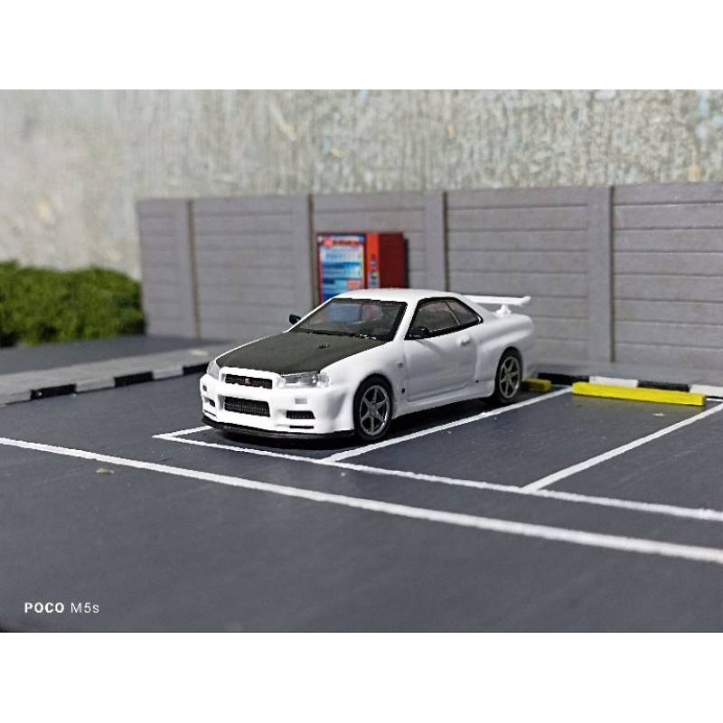 MiniGT R34 putih carbon