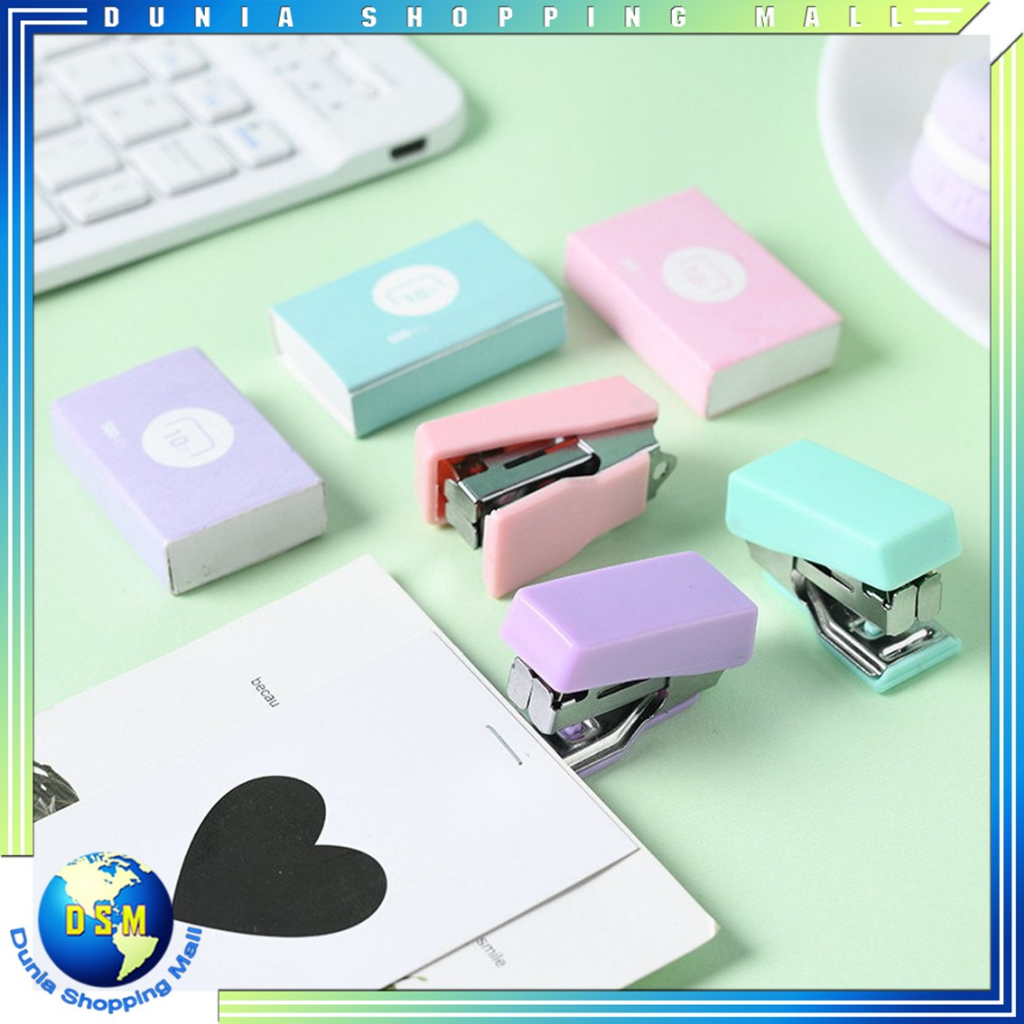 

DSM Mini Stapler Set Macaron Color Staples Mini Ukuran Kecil Unik Kemasan Box Lucu Free Isi Warna Pastel Perlengkapan Kantor