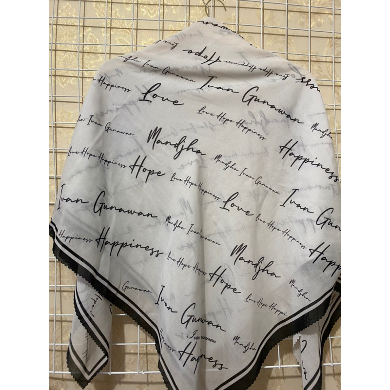 PRELOVED HIJAB MANDJHA IVAN GUNAWAN