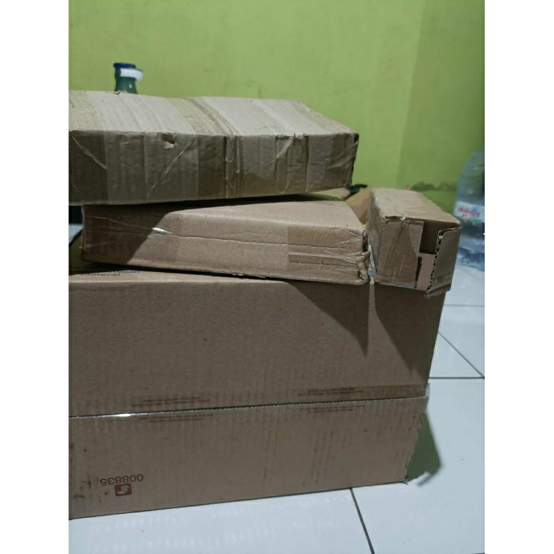 

Kardus 2 kg isi random