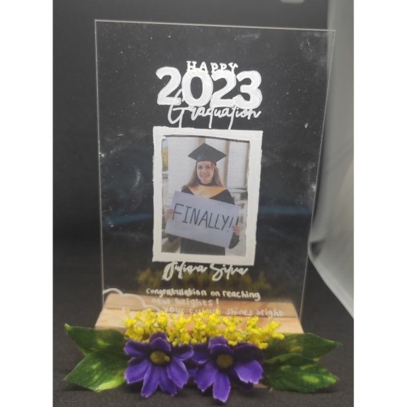 Graduation card atau Ucapan wisuda akrilik