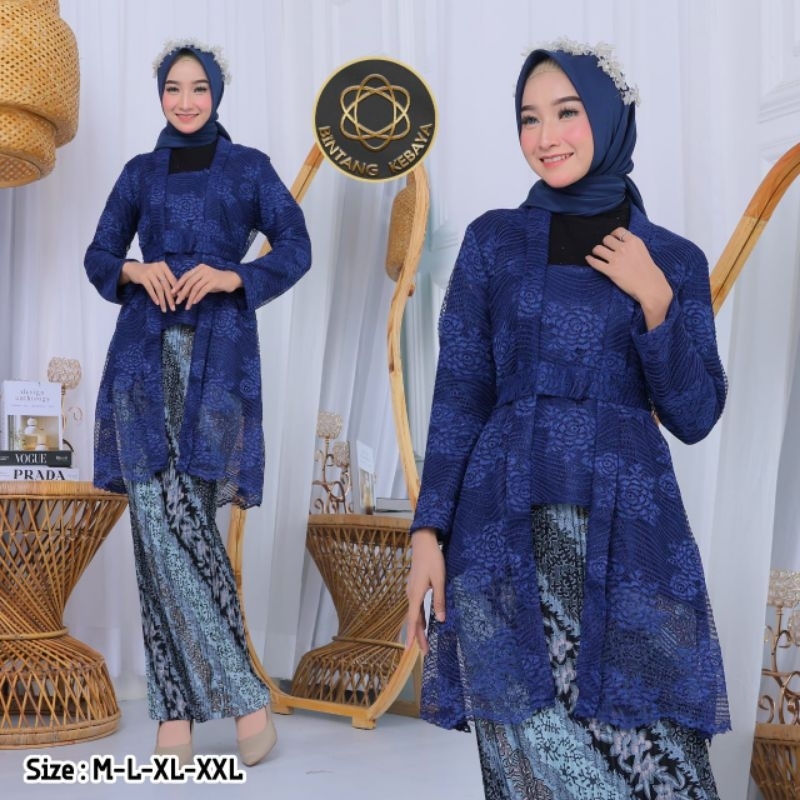 Kutu Baru Panjang Kebaya Wisuda Modern