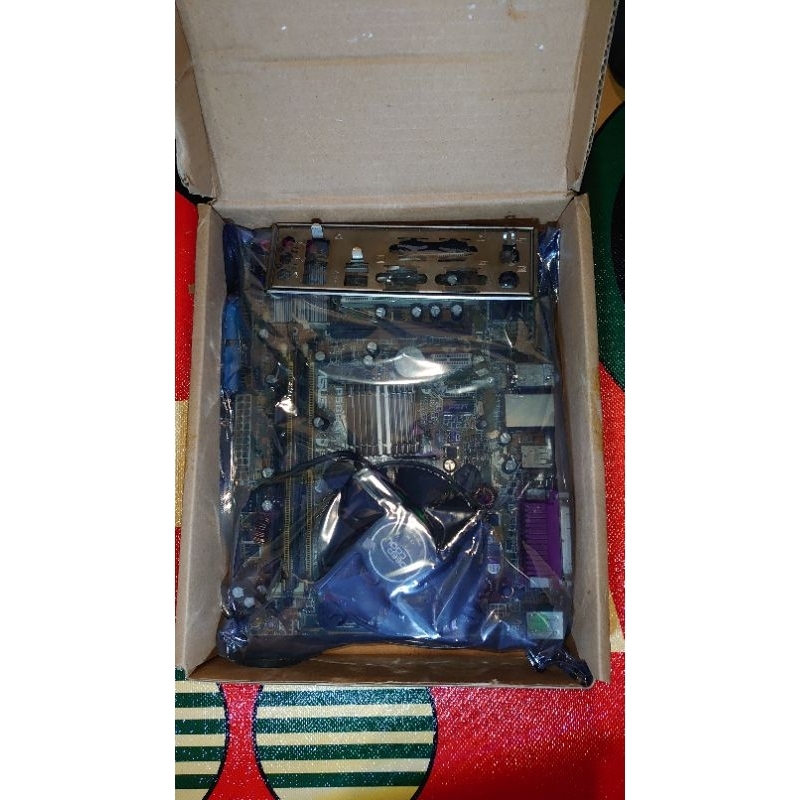 Asus P5GC-MX 1333 LGA 775 RAM 4GB DDR2 Visipro Intel DC E6600 3,06 Ghz