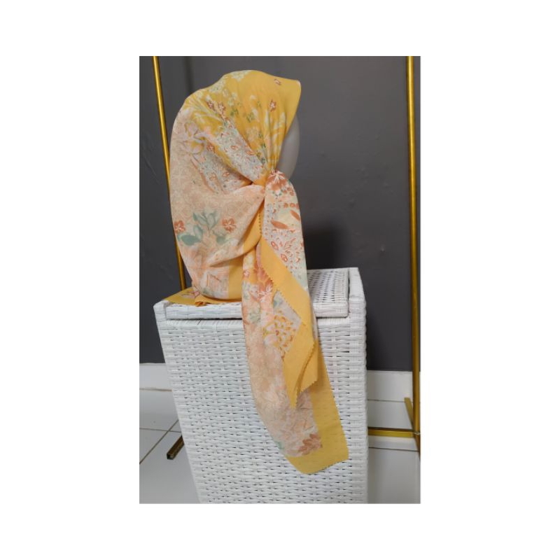 JILBAB MOTIF BAHAN VOAL WARNA KUNING