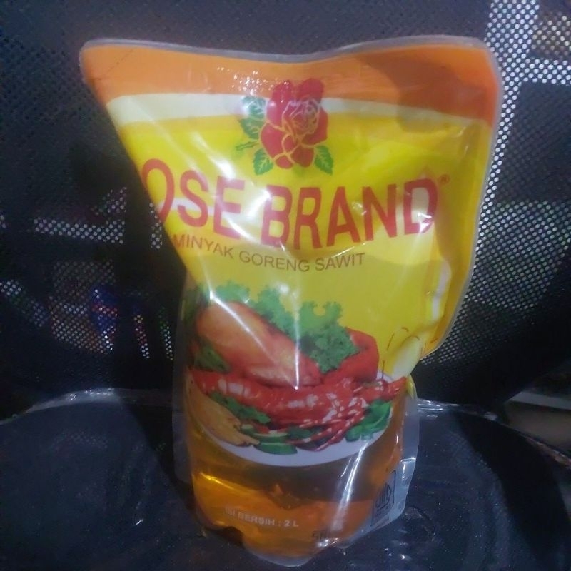 

Rosebrand minyak 2L