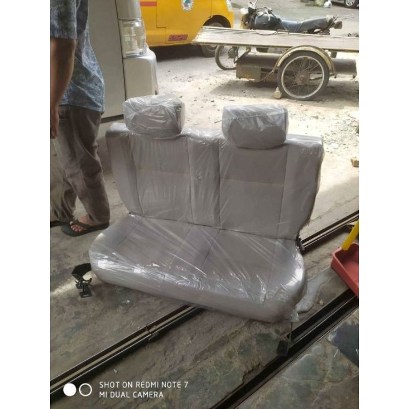 kursi jok baris 3 mobil RUSH
