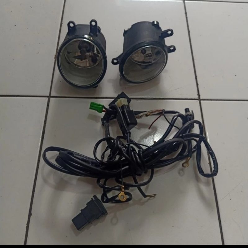 foglamp lampu kabut komplit Innova 2005-2012 original
