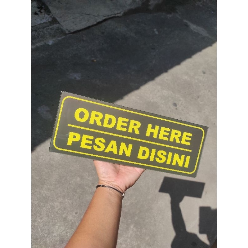 

Akrilik / Stiker Vinyl Order Here Pesan Disini