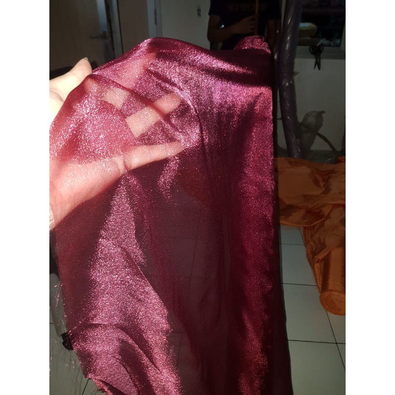 Kain Organza Metalik / Twingkel / Twinkle / Crepe On Metalic. harga per setengah meter= 0,5meter