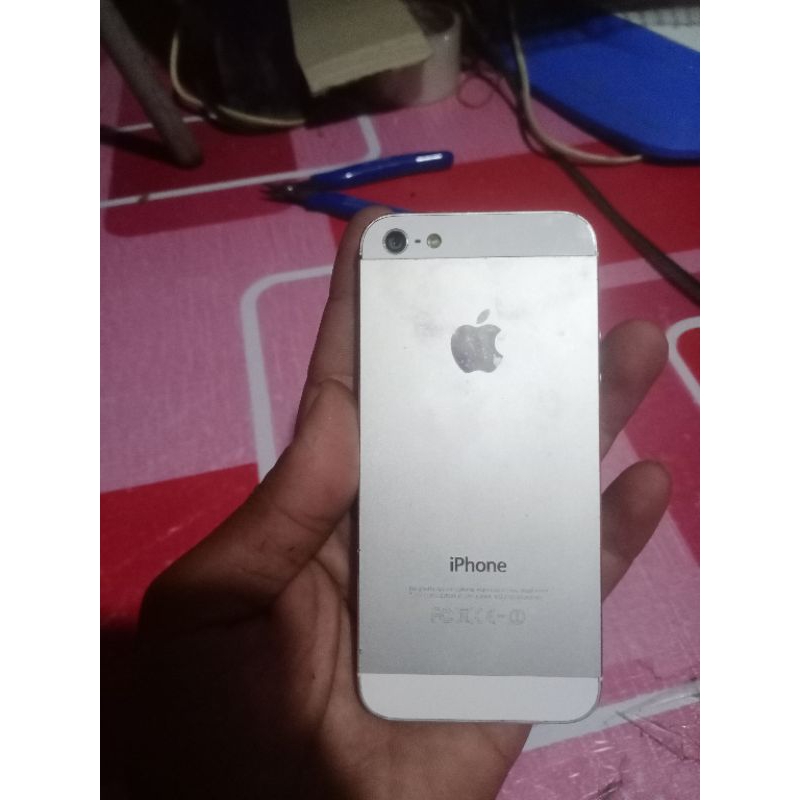 mesin normal iphone 5 64 no pola ada icloudnya original copotan