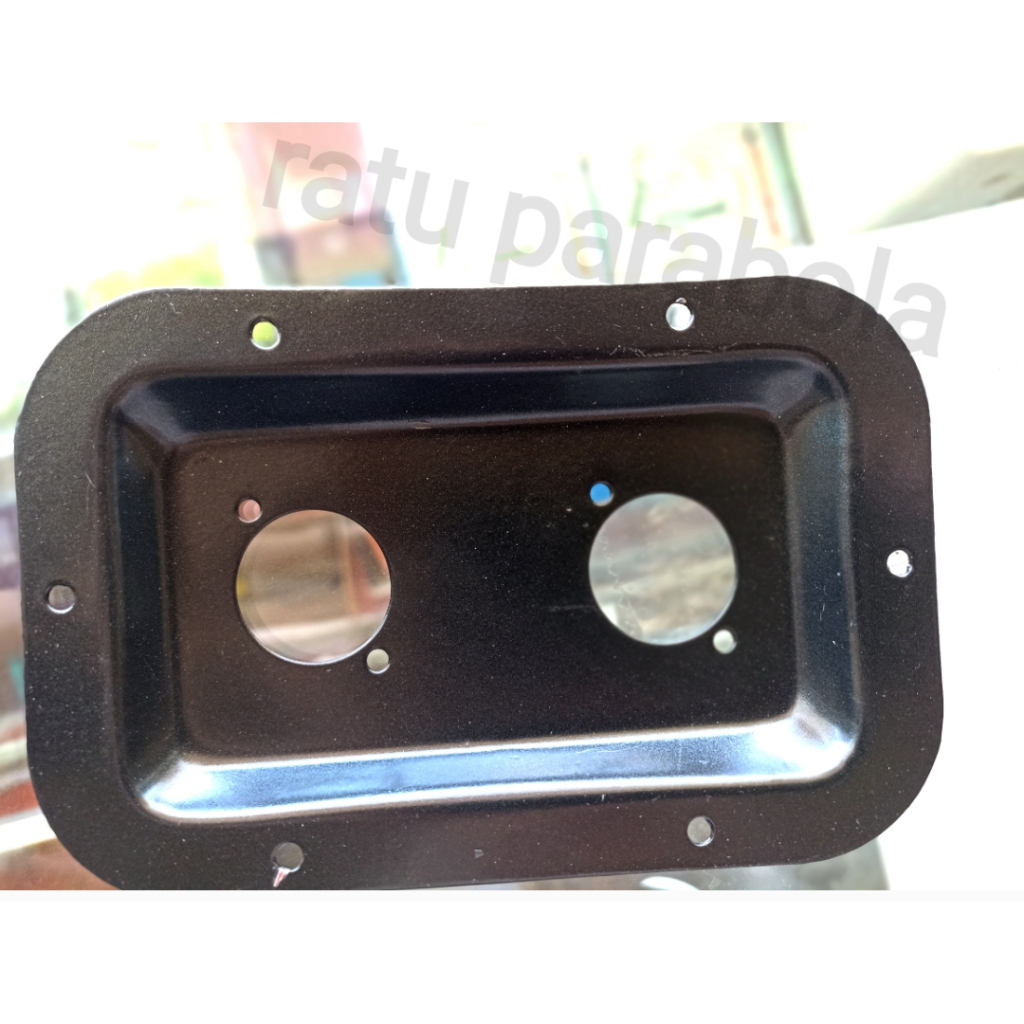 Plat speakon spikon cekung besi lubang 2 hitam besi tebal