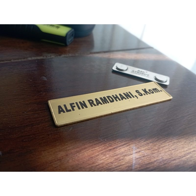 

papan nama|Name tage logam