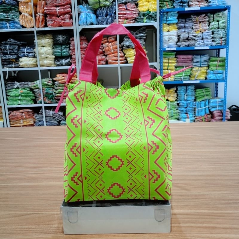 TAS SPUNBOND MOTIF JAHIT SL/TAS SPUNBOND HAJATAN LUSINAN