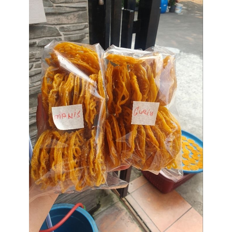 

Krupuk mie khas cirebon