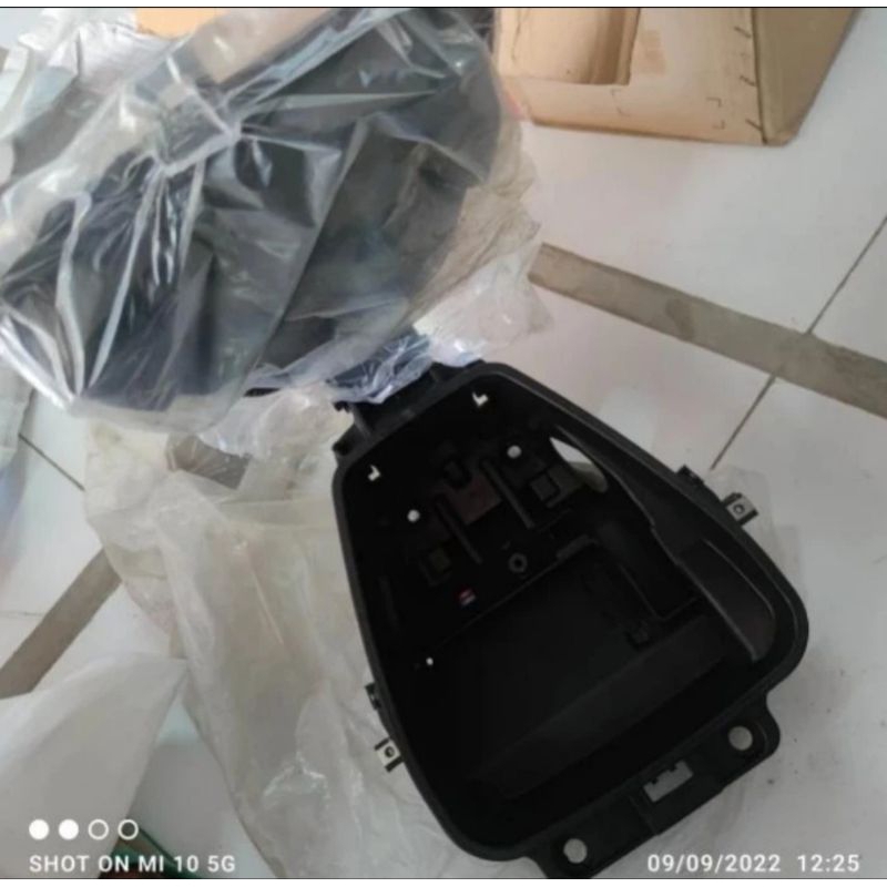 Box Bagasi Scoopy Karbu Original Honda
