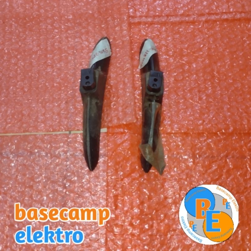 Kaki TV LED PANASONIC TH 32E305G Stand TV LED PANASONIC TH 32E305G Dudukan TV LED PANASONIC TH 32E30