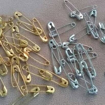 Peniti Kuning Kecil & Peniti Putih