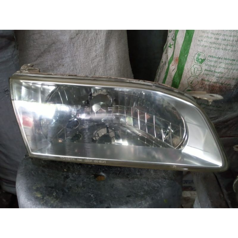 Lampu depan Corolla All New Original Toyota Koito Kiri kanan