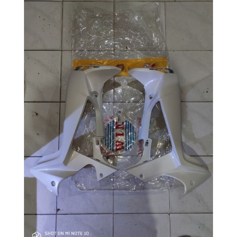 Sayap Luar Kanan Kiri Supra X 125 Tahun 2007-2013 Putih Kualitas Original
