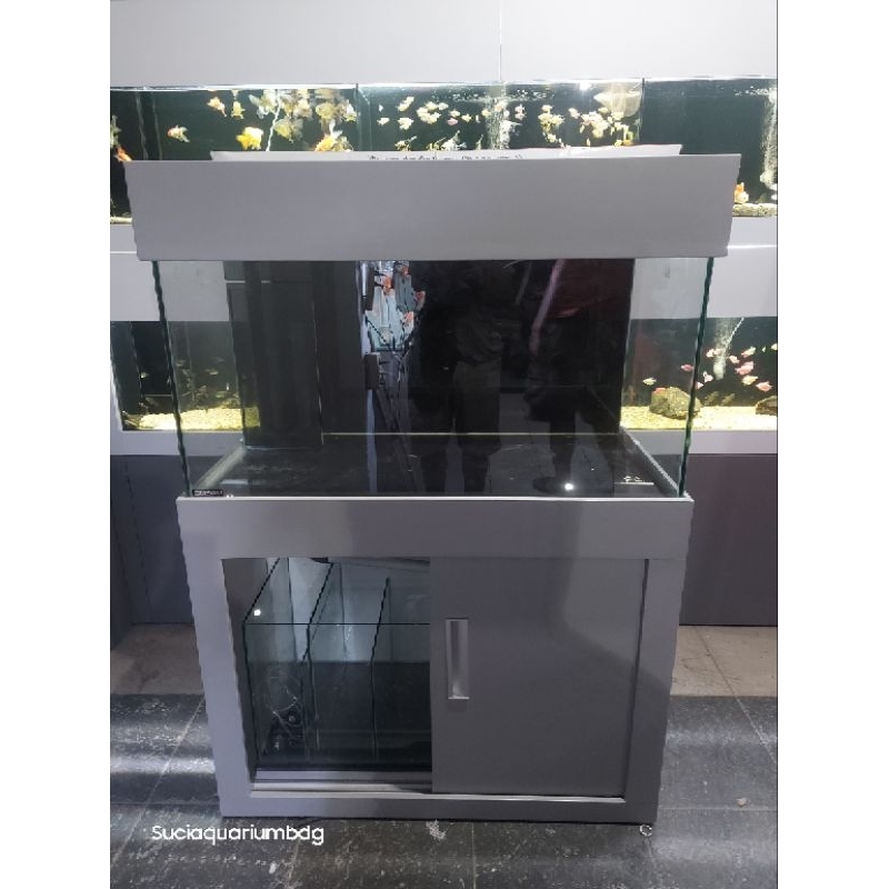 kabinet aquarium costume