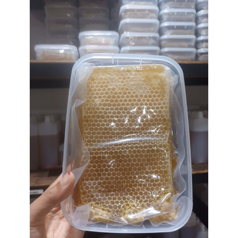 

Sarang madu asli murni melifera 500 gr terlaris dari tangan pertama pure honey