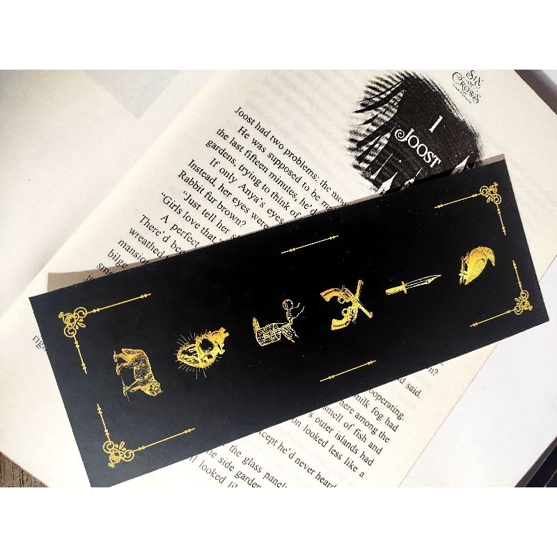 

Bookmarks Six of Crows - Pembatas buku karakter six of crows - Grishaverse