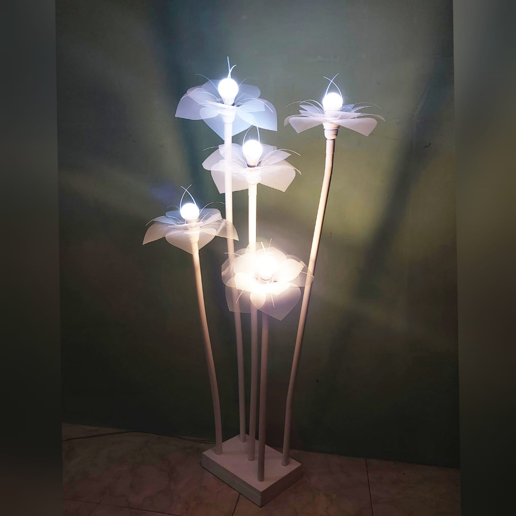 Standing Lampu dekorasi pelaminan wedding tunangan bahan kerajinan rustic dekorasi bunga kering akar