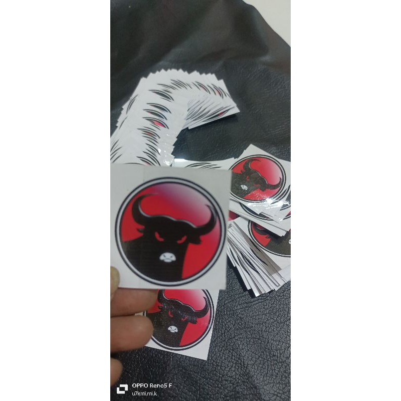 sticker princut PDIP BANTENG..
