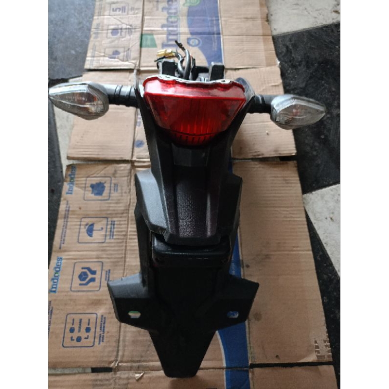 spakbor belakang Honda CRF komplit original