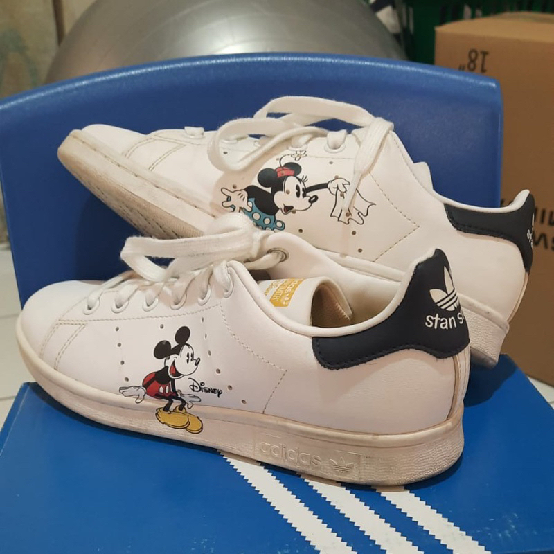 Sepatu Sneaker Disney Mickey and Minnie Adidas Stan Smith