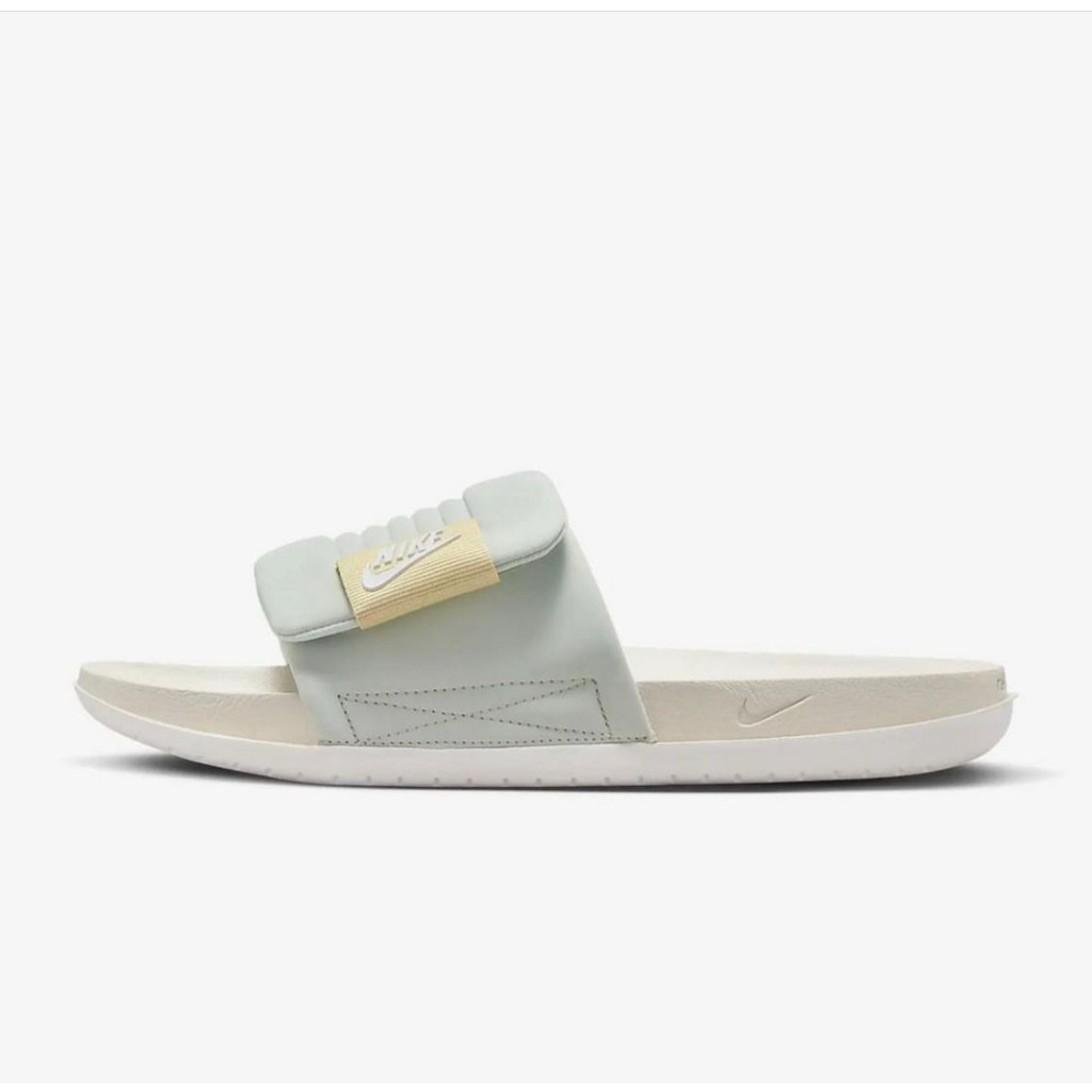 NIKE Offcourt Adjust Slide