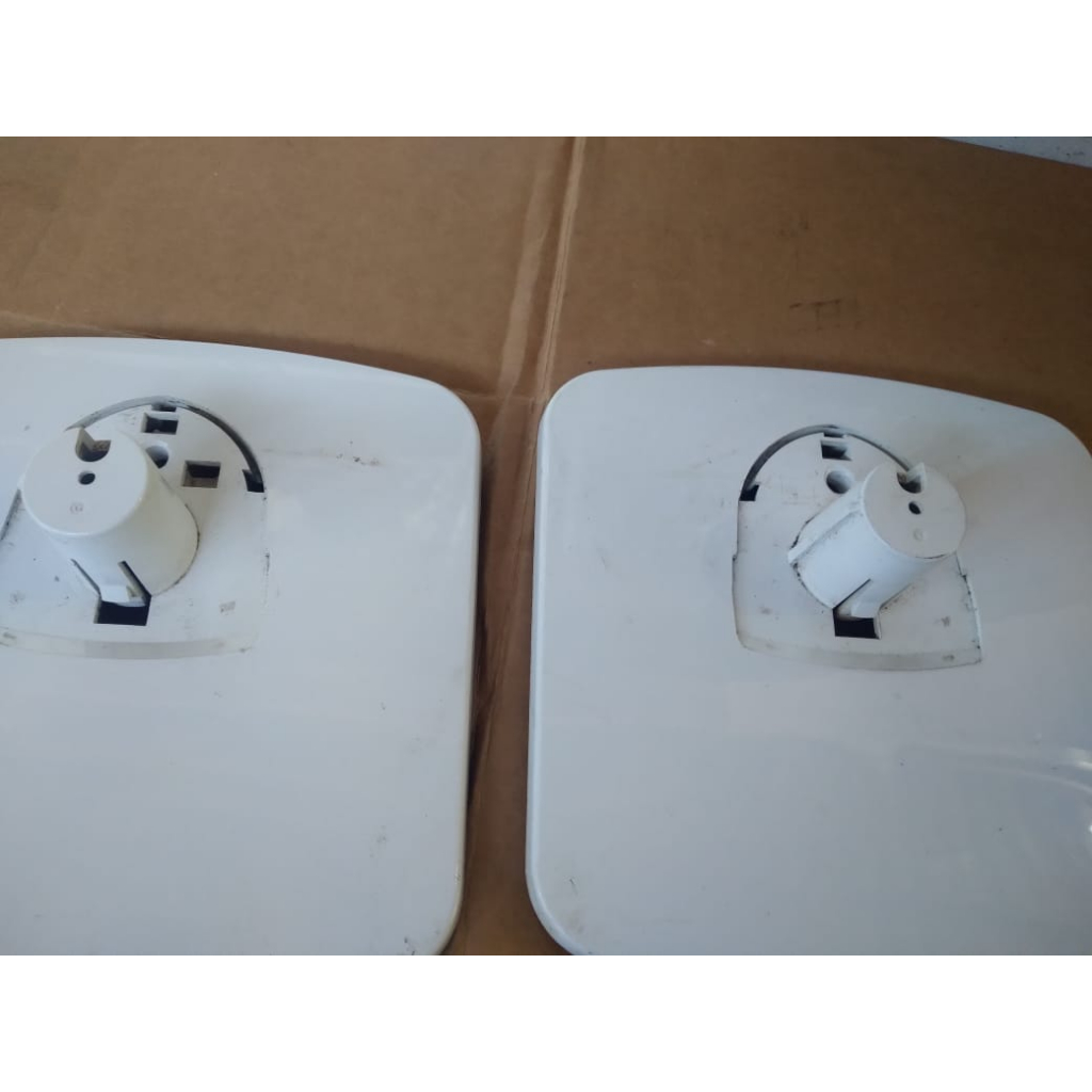 TATAKAN DUDUKAN KAKI  Speaker Tower 24 inch Polytron CINEMAX flat panel tv 24 series