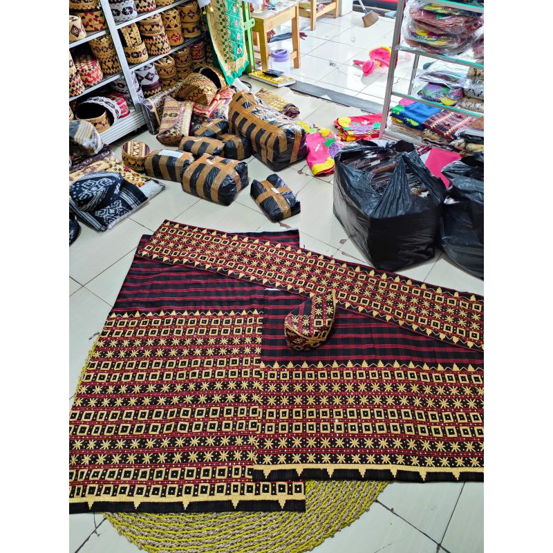 Sarung tapis lampung motif kotak mama papa