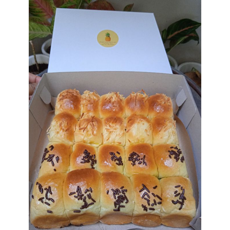 

Roti Sobek "Pineapple