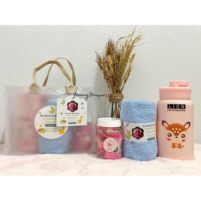 

Hampers Baby one Month/Hampers NewBorn/Hampers Birthday/Hampers Snack/Hampers Natal/etc.